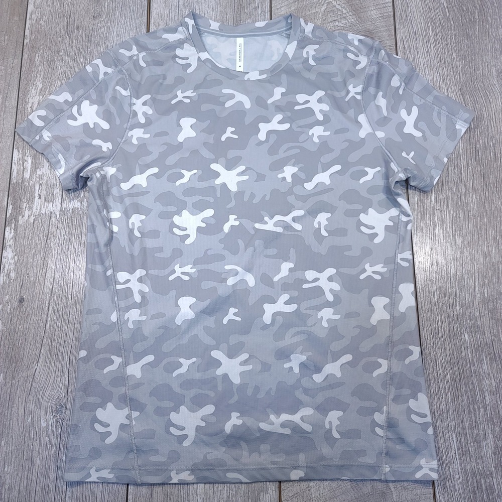 Ten Thousand Lightweight Shirt Mens M Grey Camo Performance Training Tee TTKT012